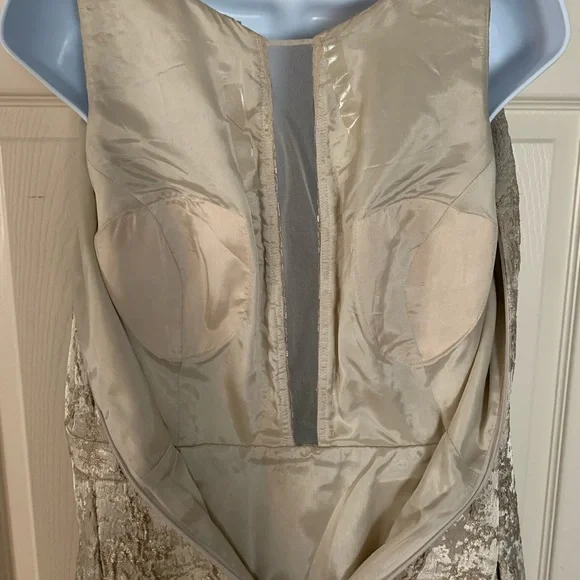 Eliza J sleeveless formal gown beaded accents fully lined with pockets!  Size 12 - Picture 8 of 10